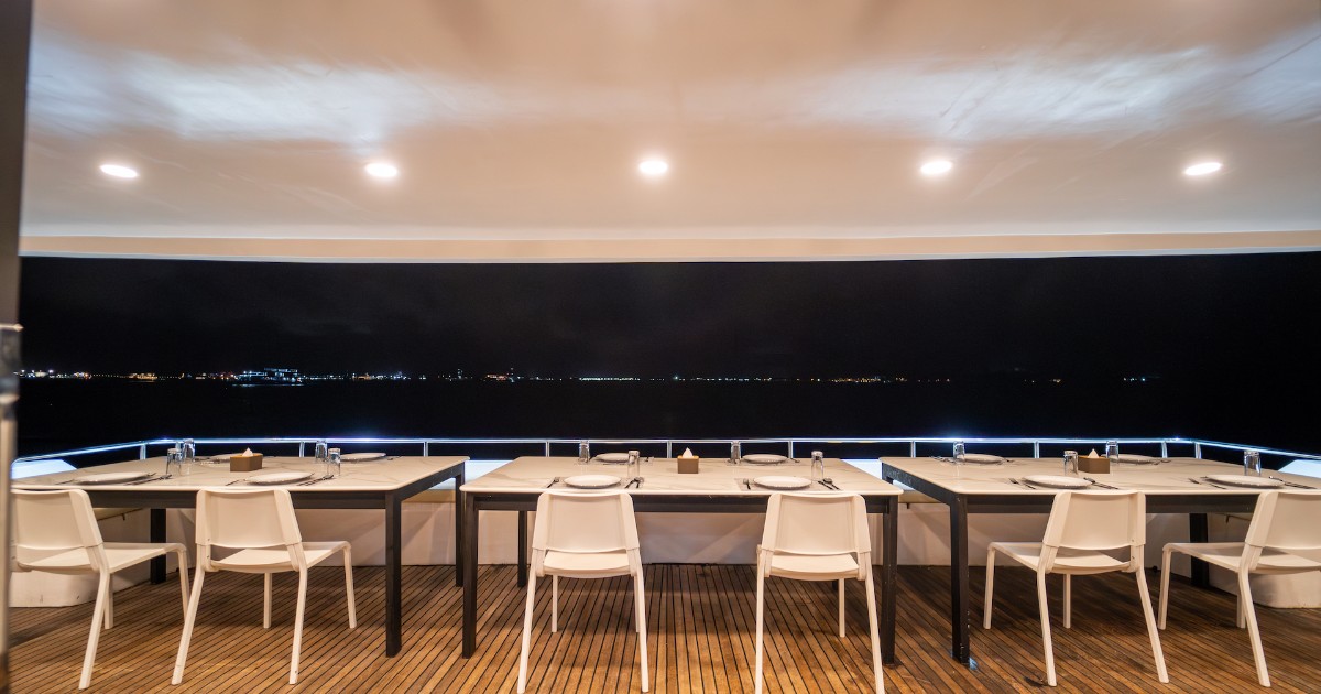 12 - Main Deck - Exterior_resized