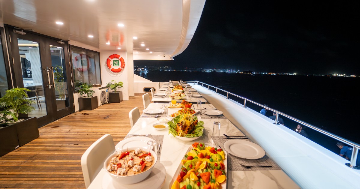 14 - Main Deck - Exterior_resized