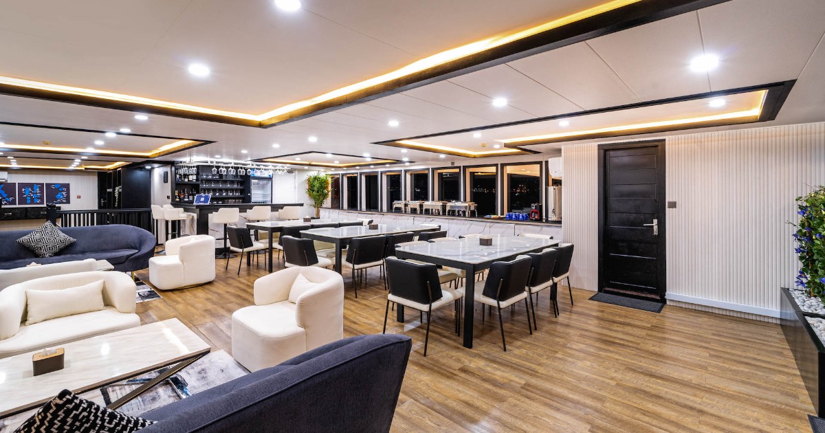 7 - Main Deck - Main Lounge 2-Edit_resized